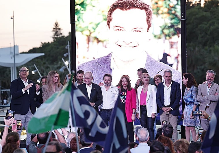 El PP de Málaga se conjura en luchar cada voto ante el reto de mantener la mayoría absoluta