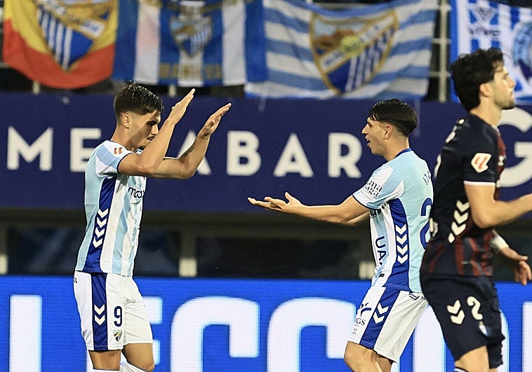 Zarpazo de un Málaga otra vez espectacular en un partidazo (2-4)