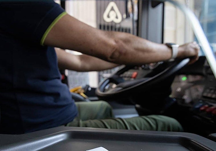 Multa de 3.000 euros a una empresa de transportes de Málaga por revelar datos bancarios de un cliente