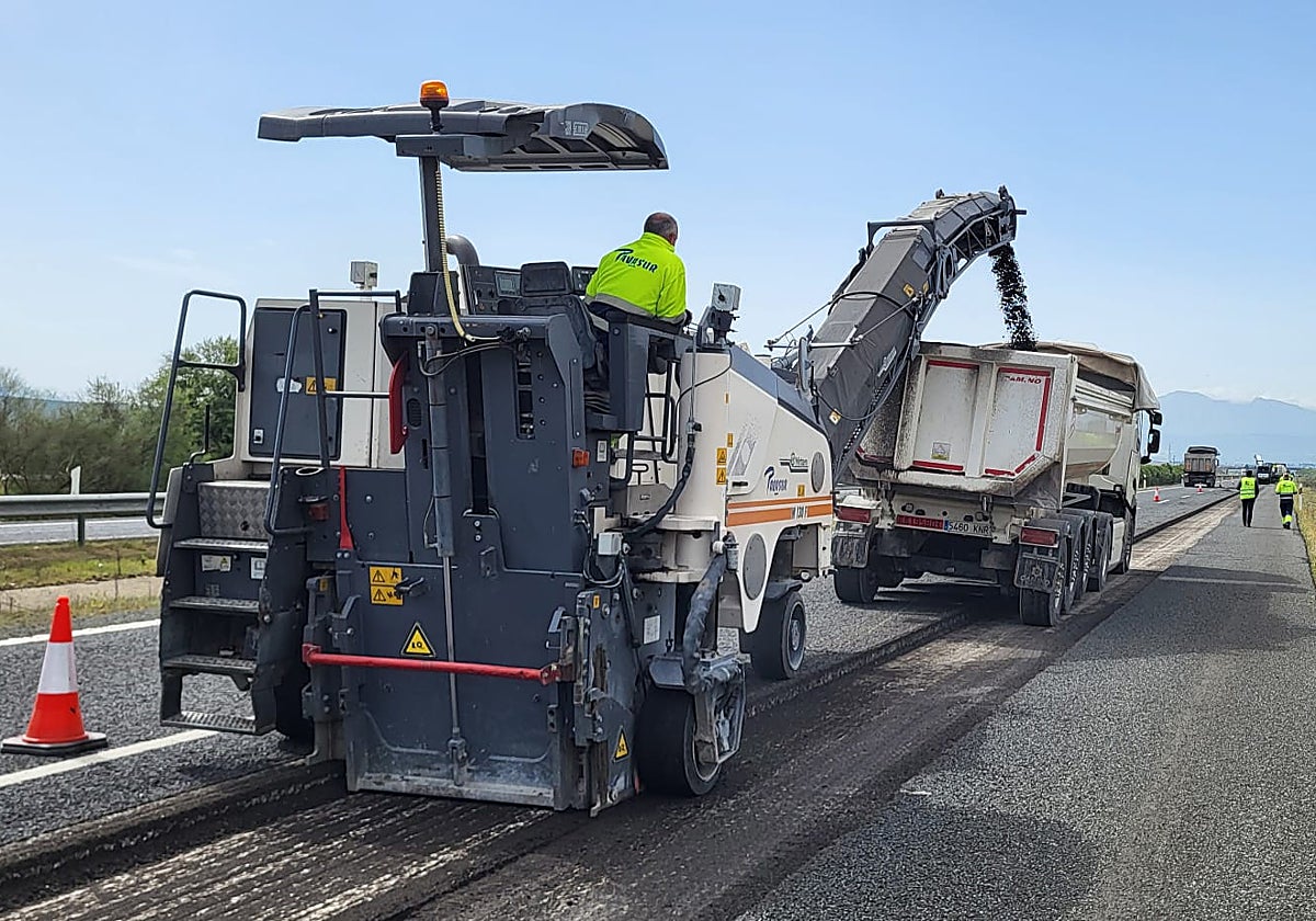 El Gobierno destina más de 20 millones para arreglar la A-7 y la A-45 tras las borrascas del invierno en Málaga