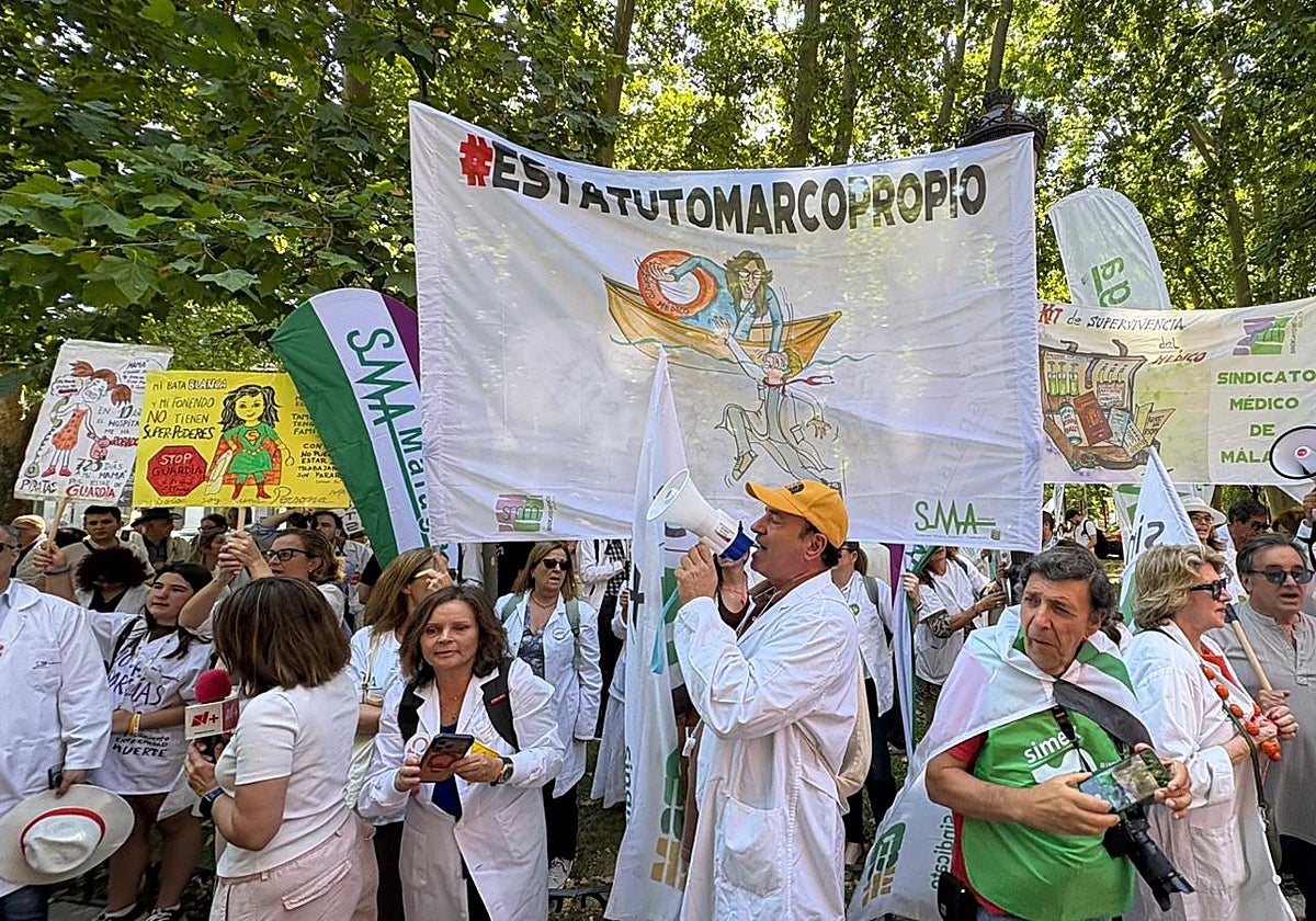 Más de 5.700 médicos malagueños, llamados a la huelga contra el Estatuto Marco toda esta semana