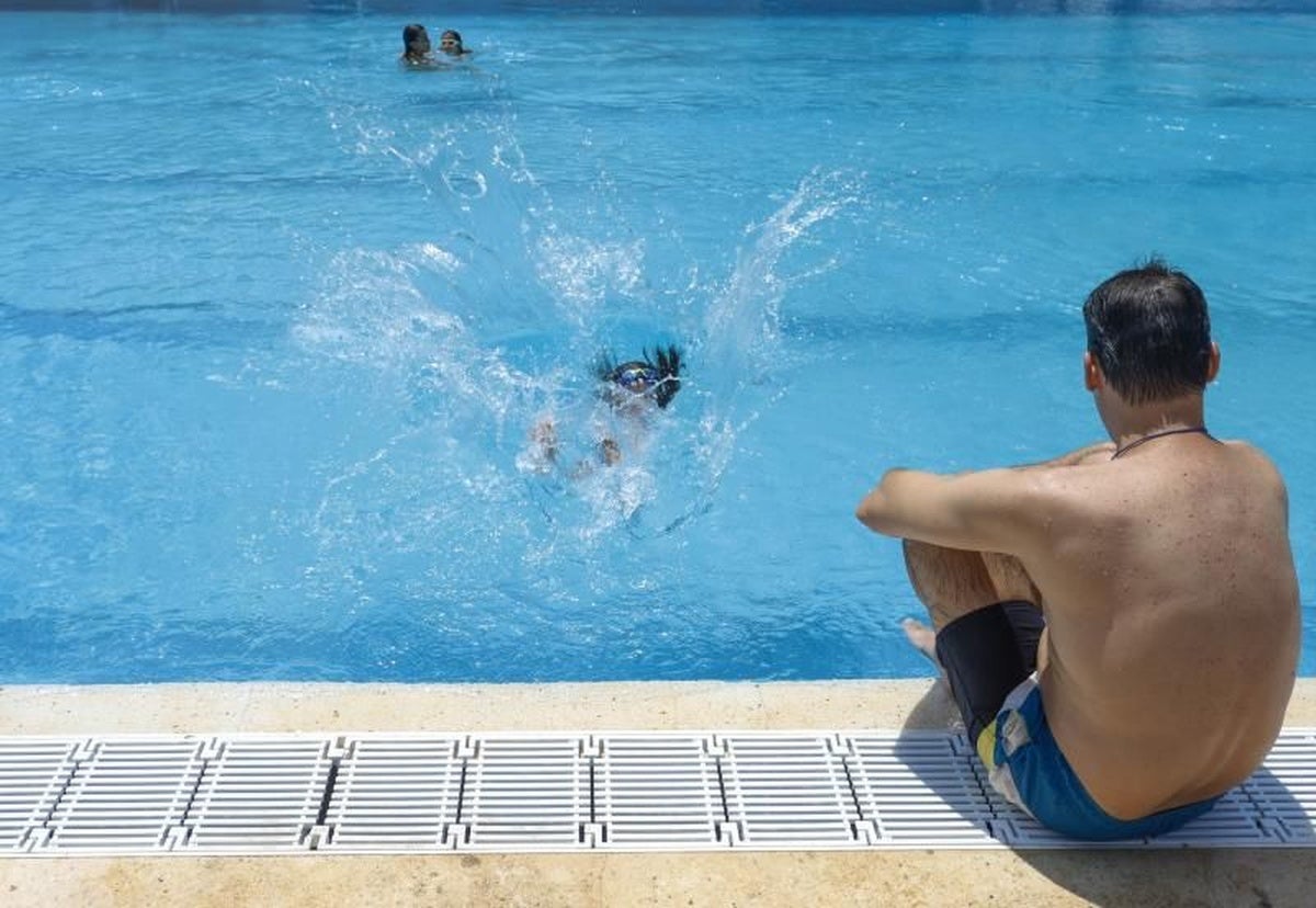 Alertan de los riesgos para la salud de las piscinas sin un correcto control sanitario