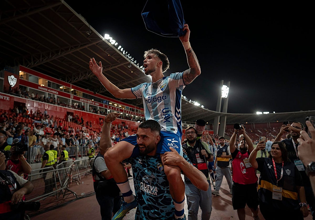 Sigue en directo la rúa del ascenso del Málaga a Primera División
