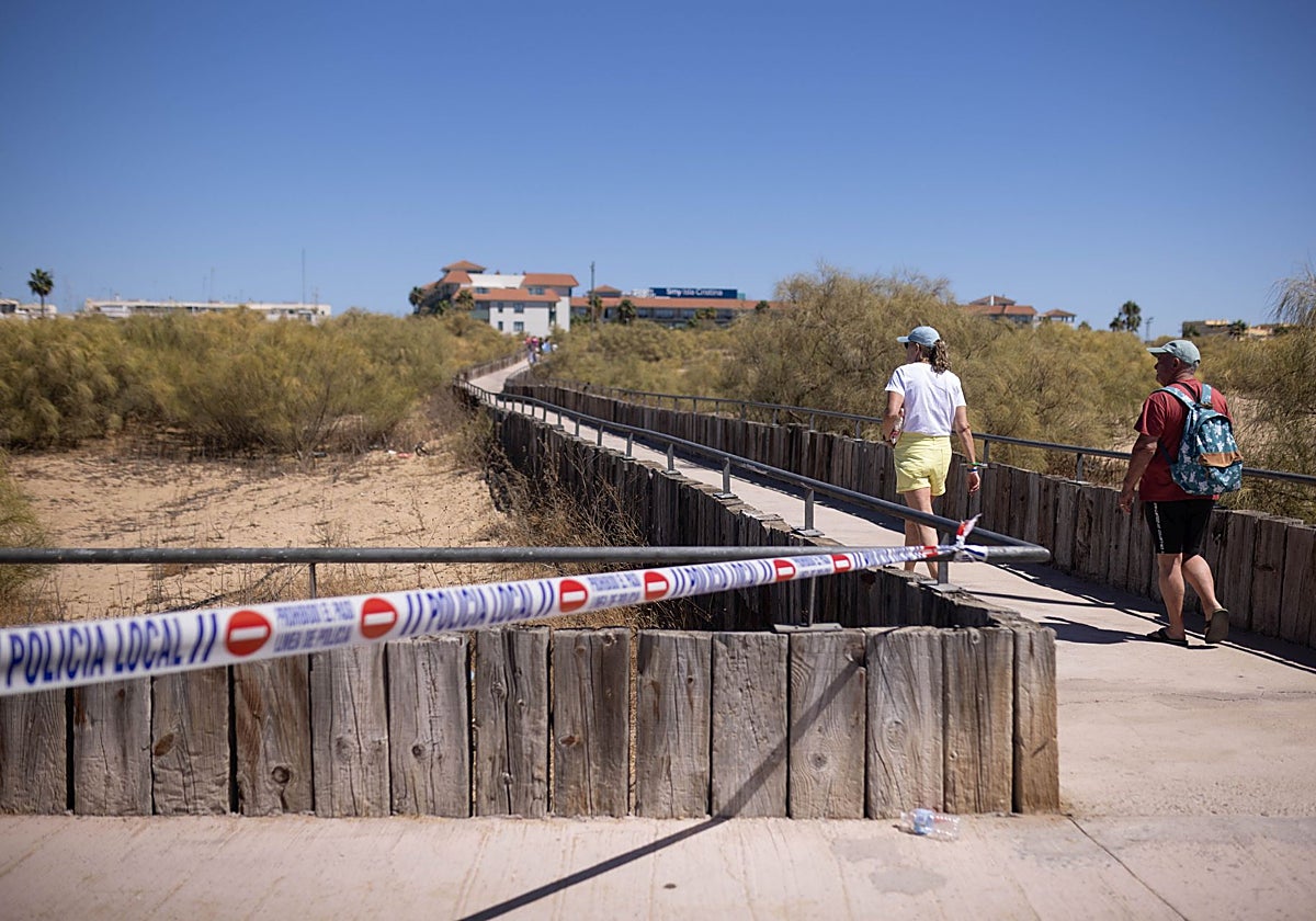 Detenido un hombre tras la muerte violenta de su pareja cerca de una playa de Isla Cristina