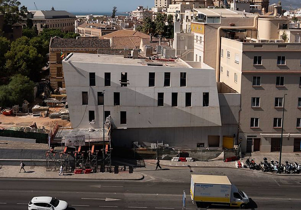 El Neoalbéniz se descubre tras más de dos años de obras y encara la última etapa de su construcción