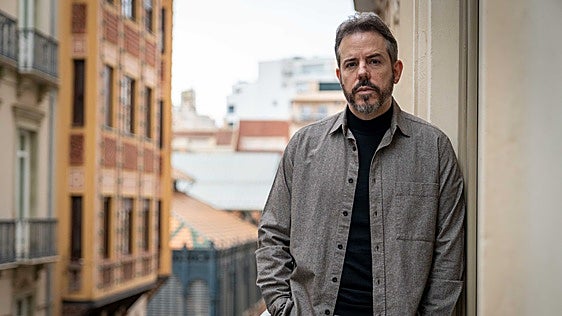Vicente Luis Mora ya no puede pasar desapercibido: 'Centroeuropa' entra en la carrera por el National Book Award