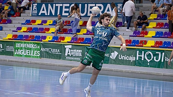 Polideportivo malagueño: Los Dólmenes, a por su primer triunfo como local