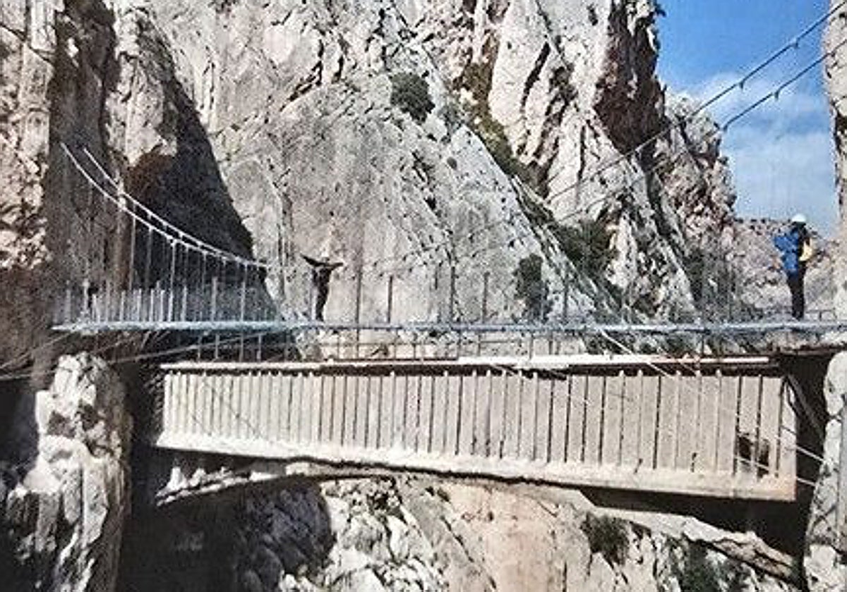 El puente centenario del Caminito entra en la Lista Roja por su deterioro mientras se perfila su recuperación