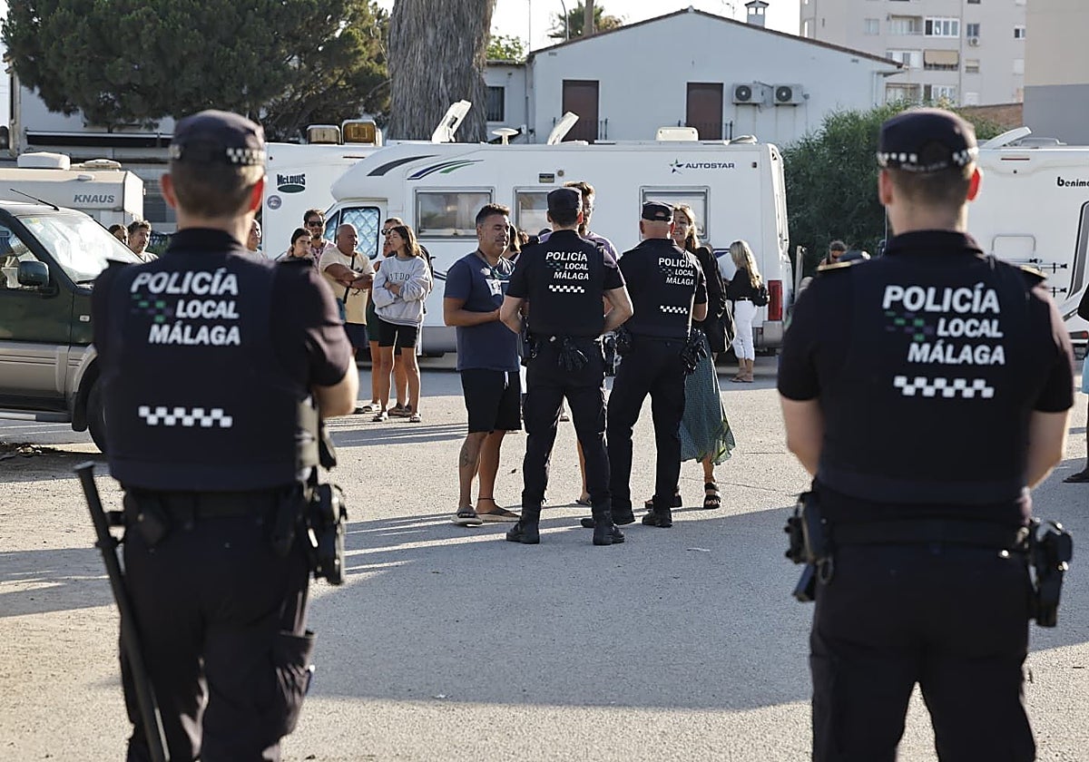 Polisen identifierar ägarna till de husvagnar som finns kvar i Sacaba
