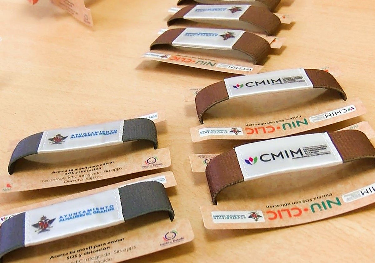 Alhaurín el Grande incorpora pulseras inteligentes para reforzar la seguridad de las mujeres