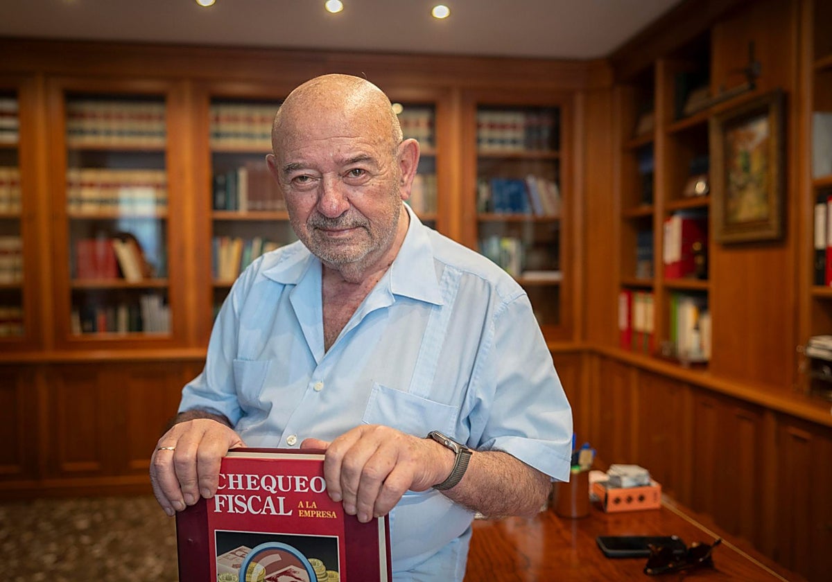 «Es indignante que Hacienda te quite 70 euros en gastos de rotuladores y no huela un fraude de 200 millones»