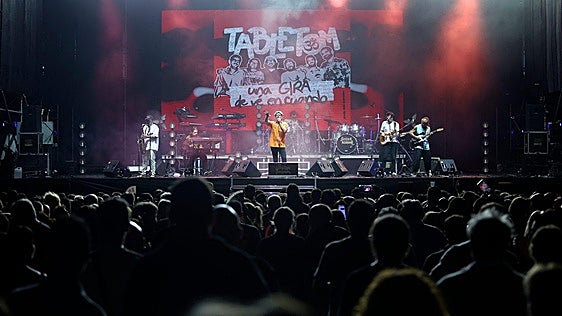 Imágenes de los conciertos de Medina Azahara y Tabletom en la Feria de Málaga