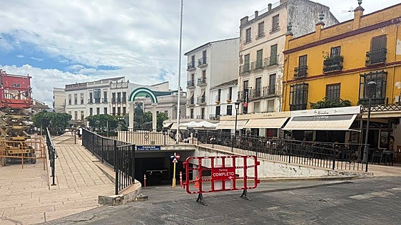 Un informe de los bomberos obliga a cerrar el parking del Socorro de Ronda