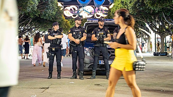 Una feria «durilla» para la Policía Nacional: menos drogas pero más armas blancas