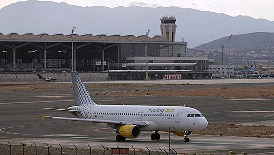 La presencia de un dron no identificado en el aeropuerto de Málaga obliga a desviar varios vuelos y provoca retrasos