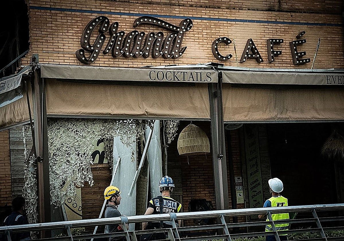 La Policía Científica no halla indicios de que el incendio del Ibis fuera provocado