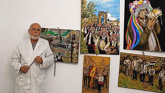 Unos 130 rostros de Álora se convierten en arte para ayudar a las familias del alzhéimer
