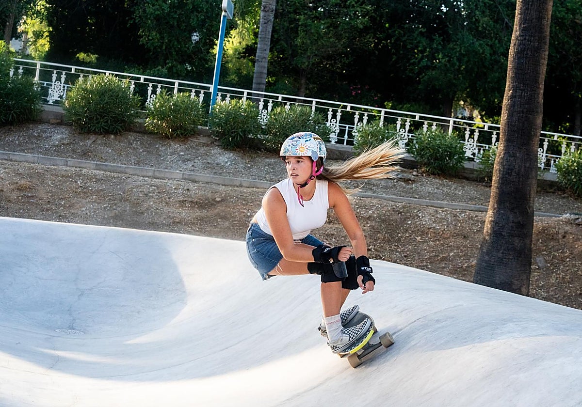 Torremolinos estrena su 'Skate Plaza' junto al Monumento al Turista