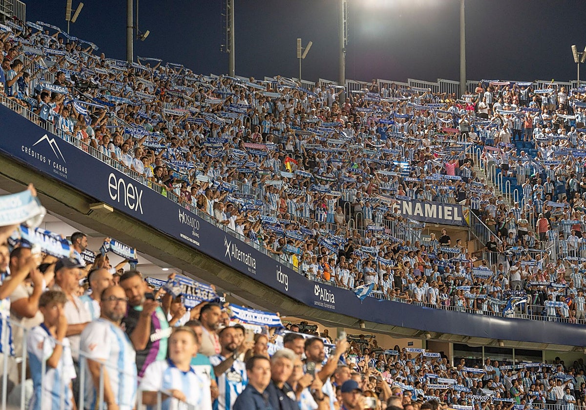 Casi todas las zonas de La Rosaleda, ya agotadas para el Málaga-Levante
