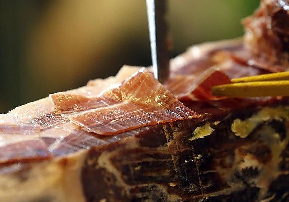 Mijas celebra su primer Festival de la Cerveza Artesanal, el Jamón y la Chacina
