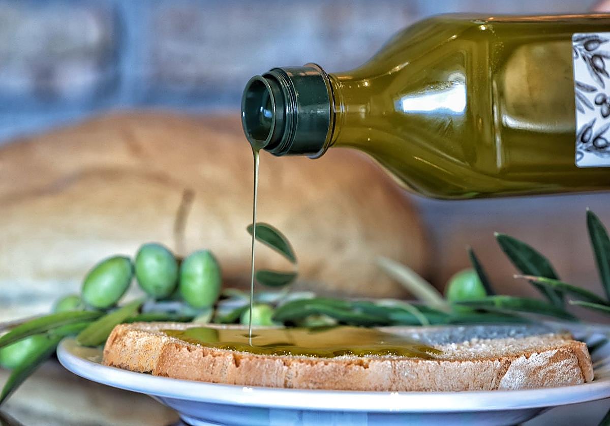 El pueblo de Málaga donde ya se elaboran los primeros aceites de manzanilla aloreña