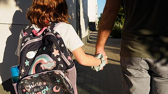 Padres y vuelta al cole: «Septiembre no puede ser solo el mes de las obligaciones, que nos volvamos ogros para nuestros hijos»