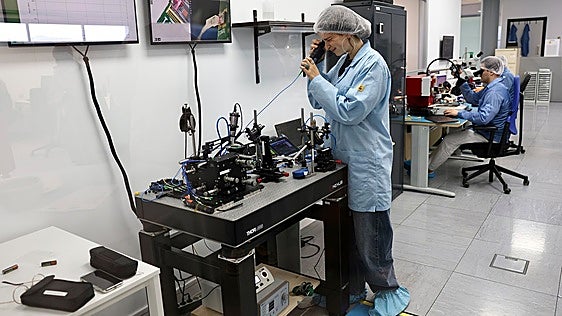 El nuevo laboratorio de AGPhotonics en el PTA consolida el liderazgo malagueño en tecnologías fotónicas