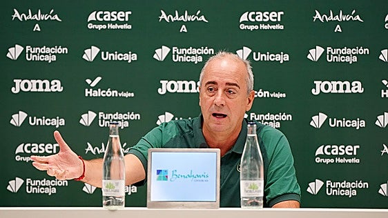 Vidorreta: «Estamos en el mercado a tope para incorporar a uno o dos jugadores lo antes posible»