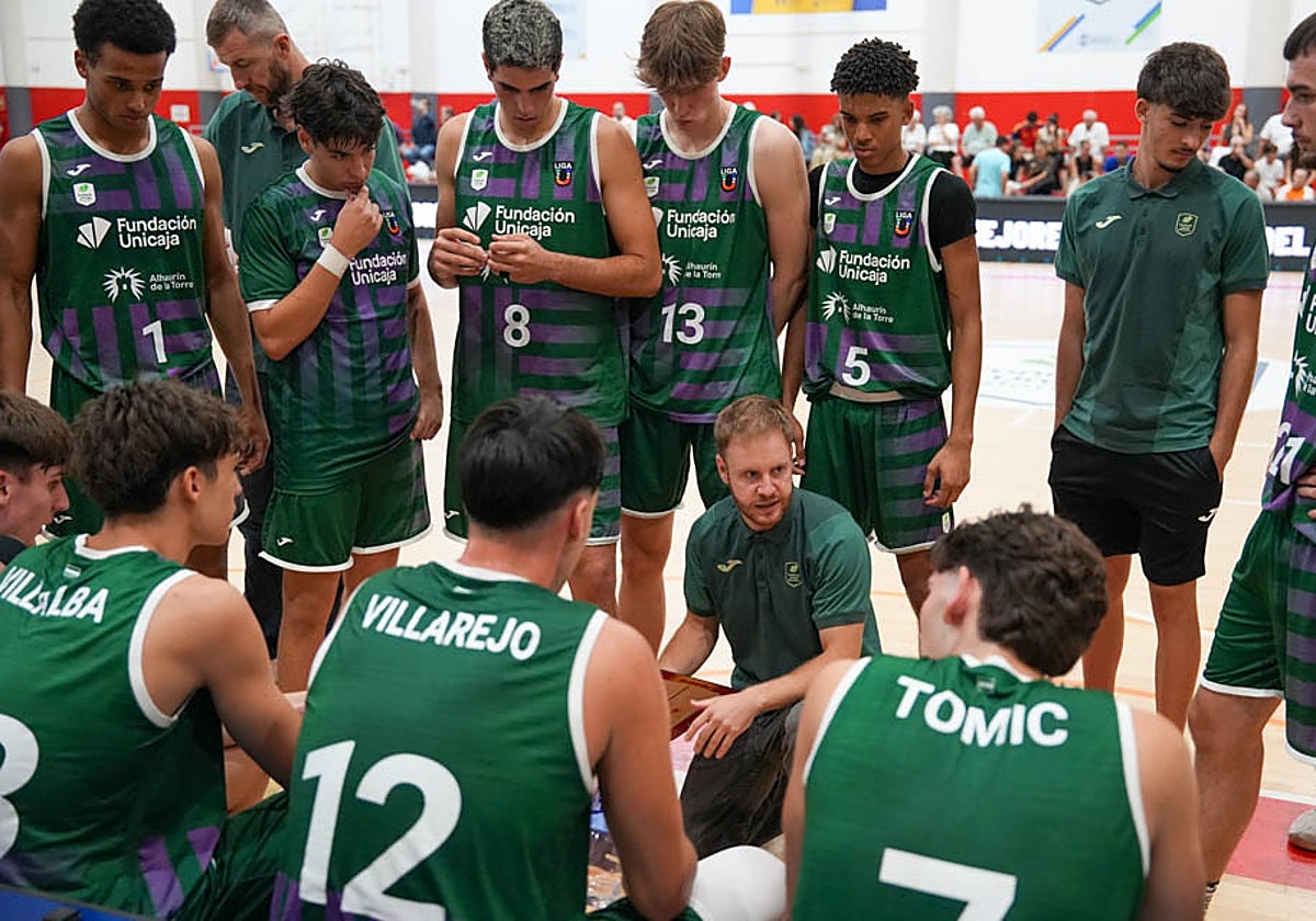 El Unicaja Alhaurín de la Torre cae ante el Obradoiro en su estreno en la Liga U22