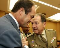Orden de arresto contra el coronel que criticó al teniente general José Mena