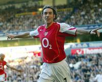 El Villarreal ficha a Robert Pires por dos temporadoras