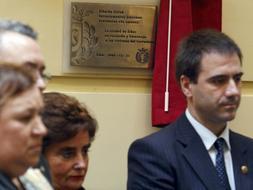 Eibar rinde homenaje a las víctimas y asesinados de ETA