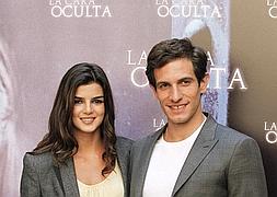 Clara Lago: «Cuando te enamoras te conviertes en medio lela»