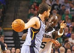 Garnett se exhibe ante los Grizzlies de Marc Gasol