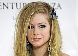 Avril Lavigne podría estar embarazada