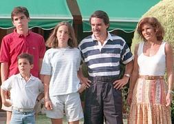 La familia Aznar-Botella, en una foto de archivo. / Vídeo: Atlas