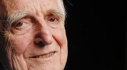 Fallece Douglas Engelbart, inventor del ratón