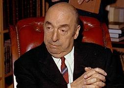 Pablo Neruda, poeta chileno, en 1971 / Archivo