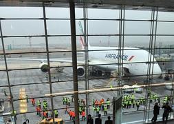 Imagen de un avión de Air France en el aeropuerto de París. / Archivo