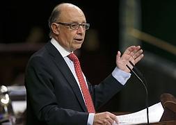 Montoro insiste en que se atisba «la salida del túnel de la crisis»
