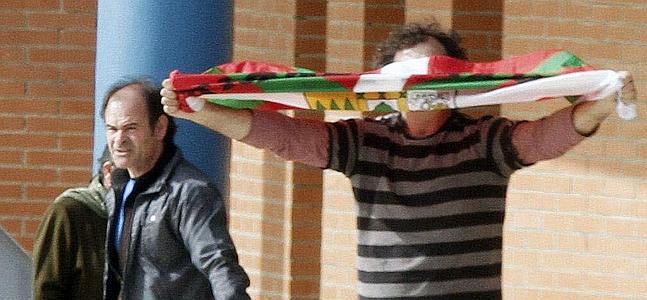Un etarra sale de la cárcel tras la derogación de la doctrina Parot. / Archivo
