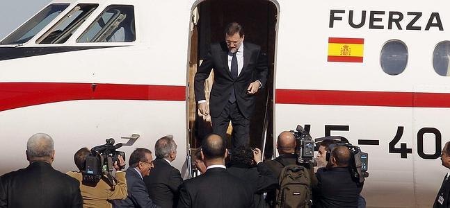 Mariano Rajoy, bajando del Falcon en una imagen de archivo. / Chema Moya (Efe) | Vídeo: Atlas