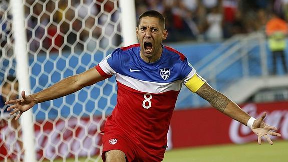 Dempsey celebra su tempranero gol. 