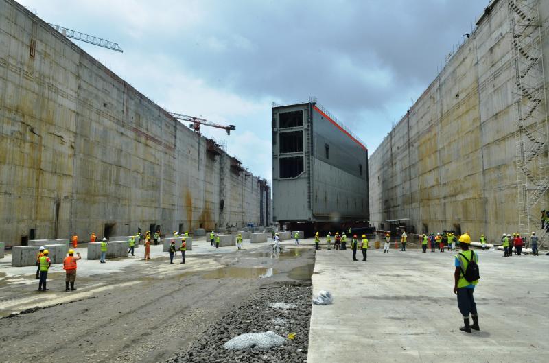 Sacyr y sus socios exigen al Canal de Panamá que firme el acuerdo alcanzado en marzo