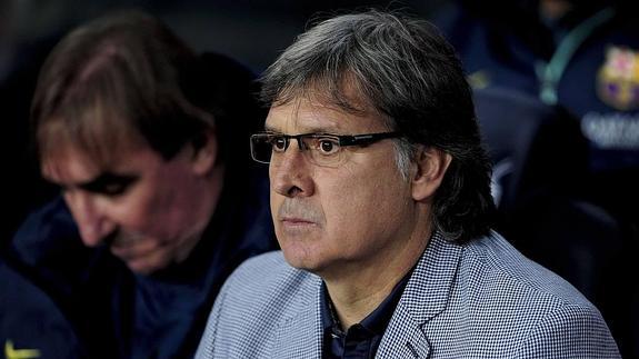 Martino, durante un partido con el Barcelona en el Camp Nou. 