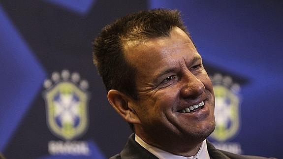 Dunga, el día que fue presentado como seleccionador brasileño. 