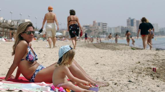 Bañistas en la playa. 