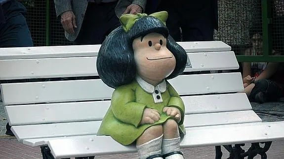 Una escultura de Mafalda. 