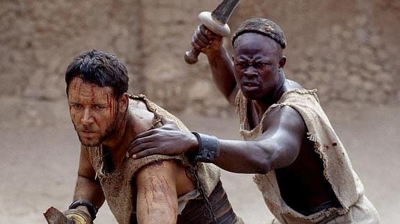 Russell Crowe y Djimon Hounsou, en 'Gladiator'. 
