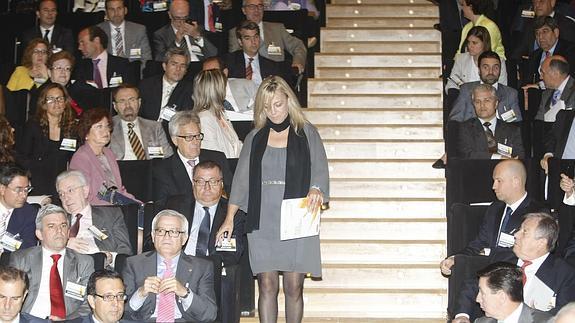 Sonia Castedo sí estuvo en la inauguración del Congreso Nacional de la Empresa Familiar. 